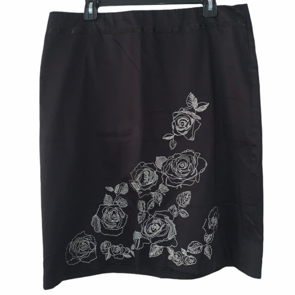 Axcess Embroidered Skirt